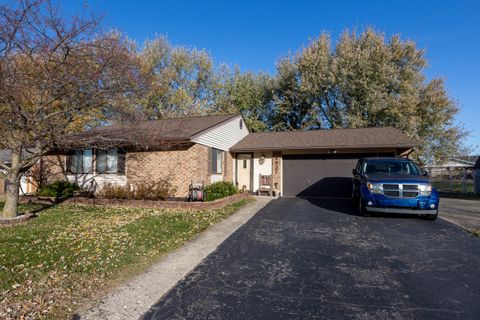 Photo of 4937 Arrowview Drive, Dayton, OH 45424 (MLS # 1042594)