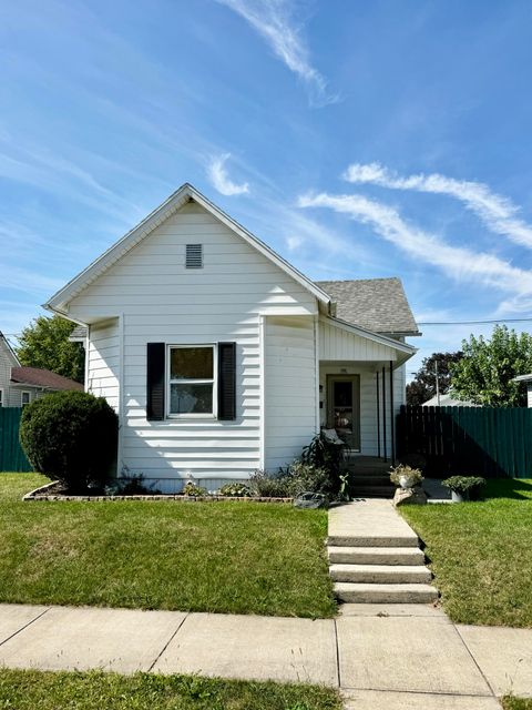 Photo of 703 S Perry Street, Wapakoneta, OH 45895 (MLS # 1041872)