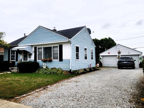 Photo of 437 Woodward Street, Saint Marys, OH 45885 (MLS # 1042005) Photo of 437 Woodward Street, Saint Marys, OH 45885 (MLS # 1042005)