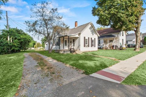 Photo of 317 N West Street, Bellefontaine, OH 43311 (MLS # 1041445)