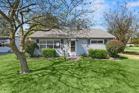 Photo of 112 S Troy Street, Bellefontaine, OH 43311 (MLS # 1041319)