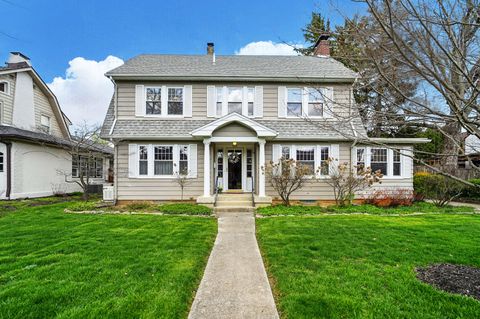 Photo of 110 S Broadmoor Boulevard, Springfield, OH 45504 (MLS # 1038029)