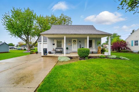 Photo of 409 S Pine Street, Wapakoneta, OH 45895 (MLS # 1040961) Photo of 409 S Pine Street, Wapakoneta, OH 45895 (MLS # 1040961)