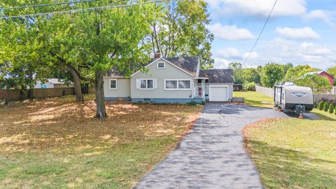 Photo of 1002 S Market Street, Troy, OH 45373 (MLS # 1041594) Photo of 1002 S Market Street, Troy, OH 45373 (MLS # 1041594)