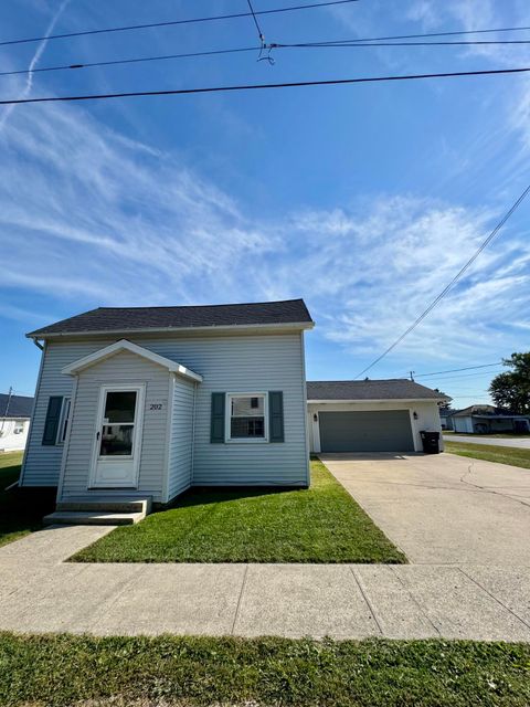 Photo of 202 E Hoffman Street, Ohio City, OH 45874 (MLS # 1041356)