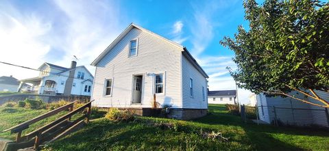 Photo of 544 Michigan Street, Sidney, OH 45365 (MLS # 1042003) Photo of 544 Michigan Street, Sidney, OH 45365 (MLS # 1042003)