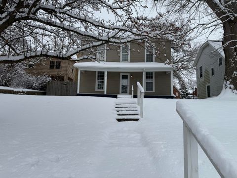 Photo of 209 Chestnut Street, Greenville, OH 45331 (MLS # 1041906)