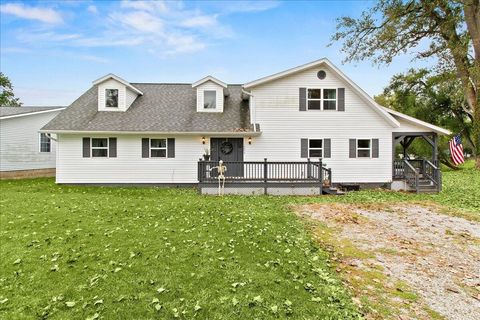 Photo of 16074 Buckeye Avenue, Belle Center, OH 43310 (MLS # 1041618) Photo of 16074 Buckeye Avenue, Belle Center, OH 43310 (MLS # 1041618)