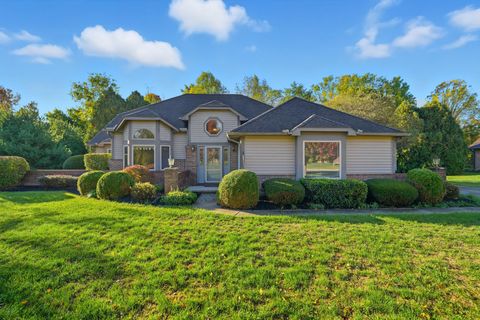 Photo of 2244 Black Oak Drive, Troy, OH 45373 (MLS # 1042131)
