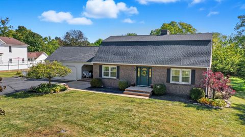 Photo of 144 S Bird Road, Springfield, OH 45505 (MLS # 1041361) Photo of 144 S Bird Road, Springfield, OH 45505 (MLS # 1041361)