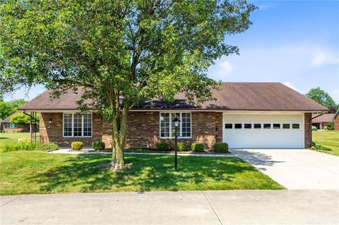 Photo of 3029 Bradford Drive, Springfield, OH 45503 (MLS # 1041206)