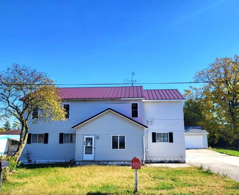 Photo of 309 Tillman Avenue, Greenville, OH 45331 (MLS # 1042405)