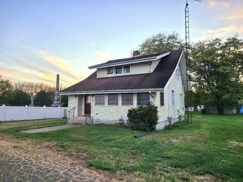 Photo of 5174 Luther Avenue, Dayton, OH 45431 (MLS # 1042256)
