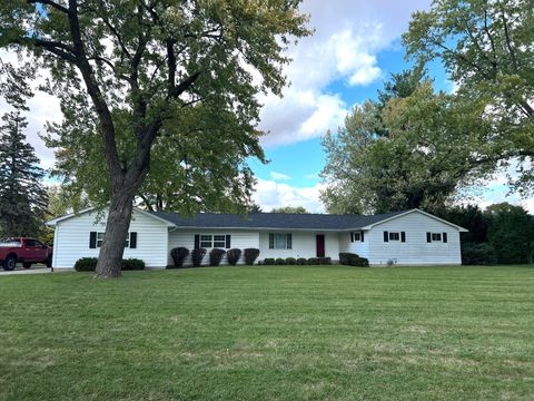 Photo of 1334 Maplewood Drive, Piqua, OH 45356 (MLS # 1042214)