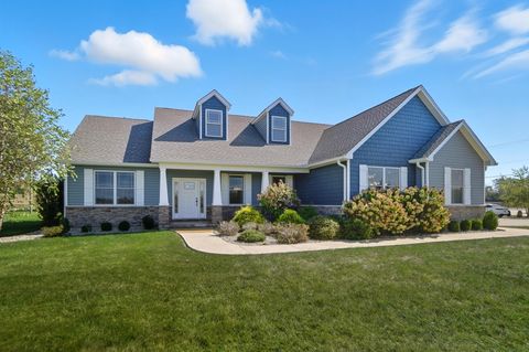 Photo of 30 E Dallas Road, Urbana, OH 43078 (MLS # 1041771)