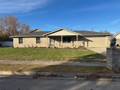 Photo of 1141 Dickerson Drive, Troy, OH 45373 (MLS # 1042538)