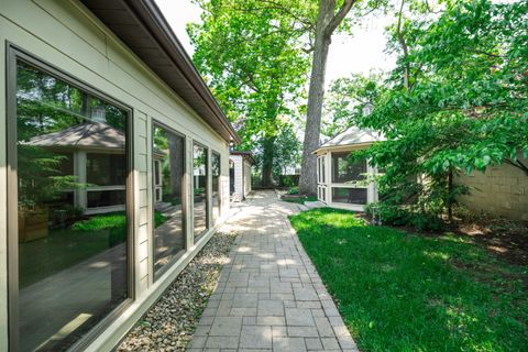 Photo of 125 Hawthorne Road, Springfield, OH 45504 (MLS # 1039315)