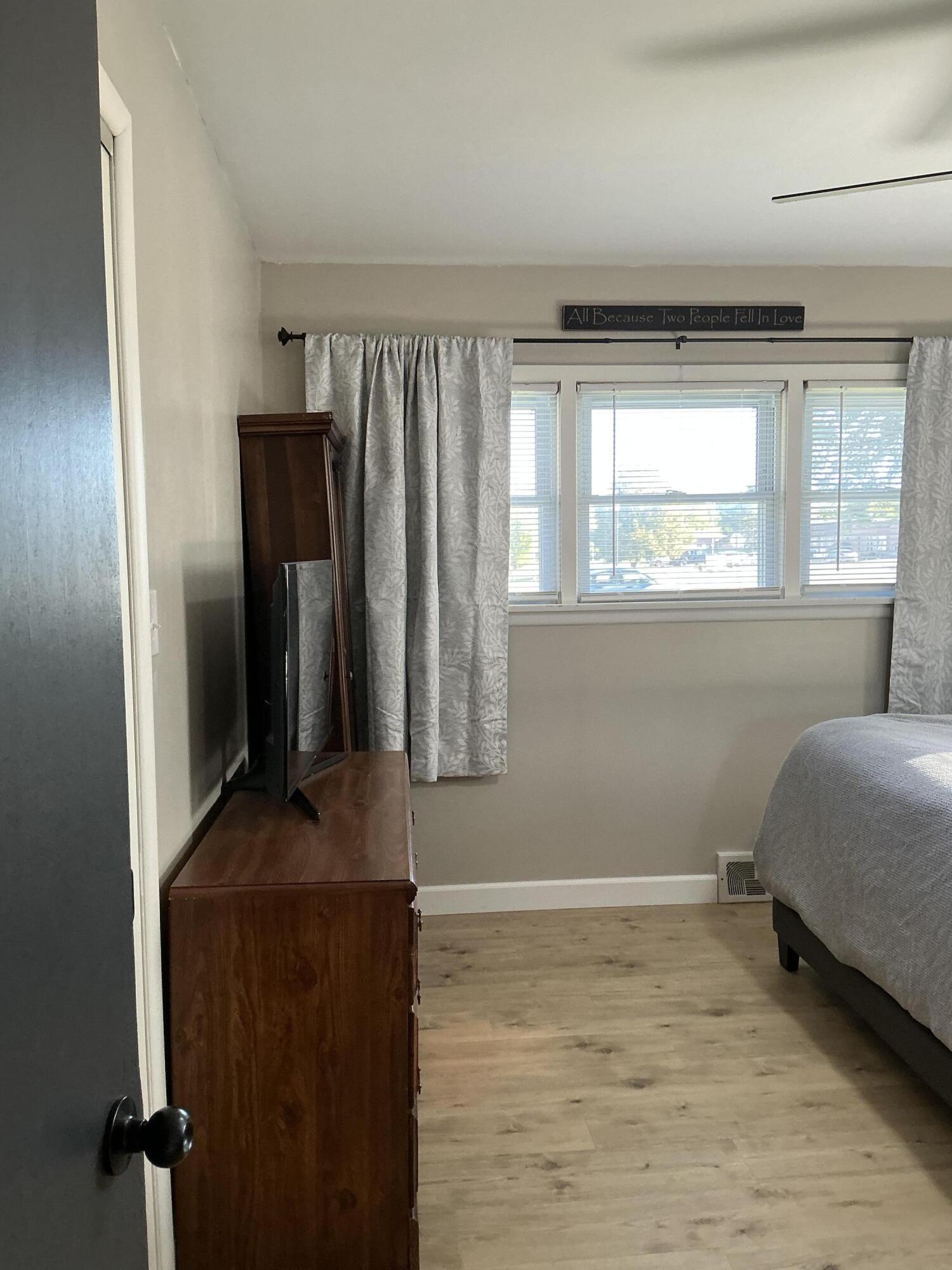 Urbana, Ohio 43078, United States, 3 Bedrooms Bedrooms, ,1 BathroomBathrooms,Residential,Pending,206625