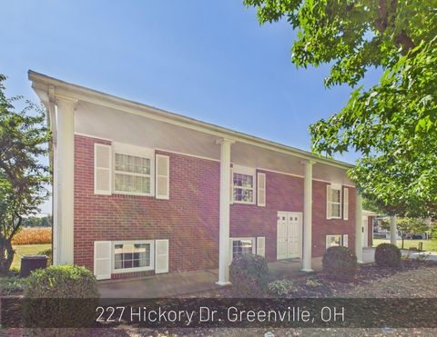 Photo of 227 Hickory Dr, Greenville, OH 45331 (MLS # 1041525) Photo of 227 Hickory Dr, Greenville, OH 45331 (MLS # 1041525)