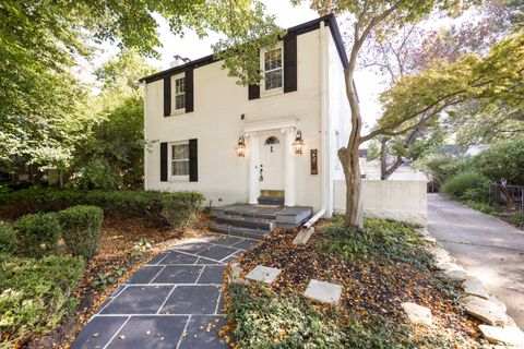 Photo of 259 N Broadmoor Boulevard, Springfield, OH 45504 (MLS # 1041275)