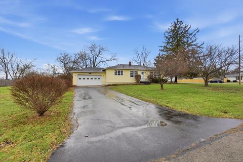 Photo of 419 Candace Drive, Springfield, OH 45504 (MLS # 1042946)