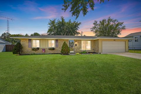 Photo of 1405 Hyannis Drive, Springfield, OH 45503 (MLS # 1041294)