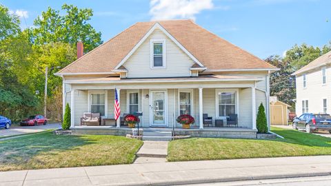 Photo of 1302 Broadway, Piqua, OH 45356 (MLS # 1041738)