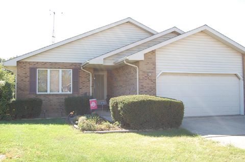 Photo of 1883 Shawnee Drive, Sidney, OH 45365 (MLS # 1041896)