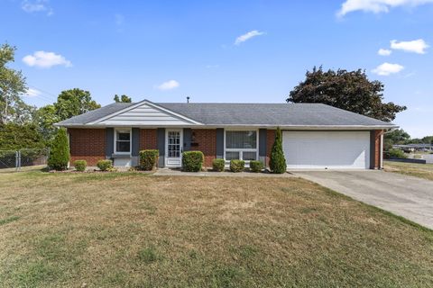 Photo of 206 Lodestone Drive, Englewood, OH 45322 (MLS # 1041452)