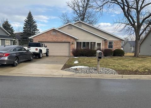 Photo of 203 Oakcrest Court, Russells Point, OH 43348 (MLS # 1043016)