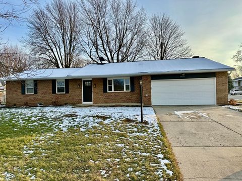 Photo of 605 Arrowhead Drive, Sidney, OH 45365 (MLS # 1039509)