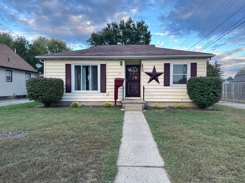 Photo of 731 Michigan Avenue, Troy, OH 45373 (MLS # 1041793)