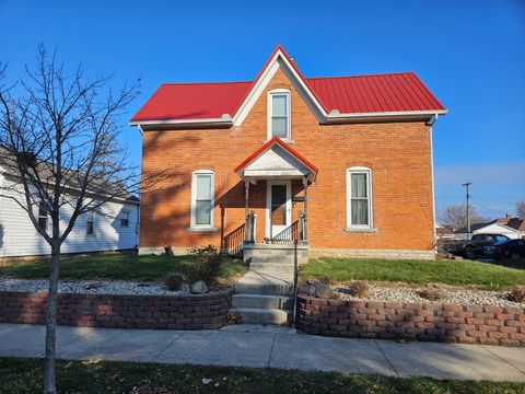 Photo of 206 E Benton Street, Wapakoneta, OH 45895 (MLS # 1042992)