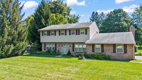 Photo of 2215 Merrimont Drive, Troy, OH 45373 (MLS # 1040596)