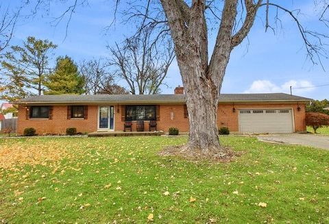 Photo of 2861 Ashlar Drive, Springfield, OH 45503 (MLS # 1042823)