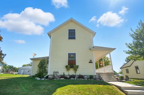 Photo of 602 Murray Street, Wapakoneta, OH 45895 (MLS # 1041074) Photo of 602 Murray Street, Wapakoneta, OH 45895 (MLS # 1041074)