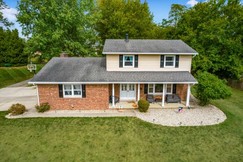 Photo of 1305 Dakota Road, Bellefontaine, OH 43311 (MLS # 1042080)