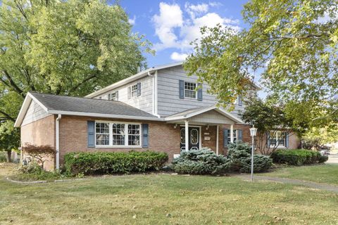 Photo of 2933 Stonehaven Drive, Springfield, OH 45503 (MLS # 1041392) Photo of 2933 Stonehaven Drive, Springfield, OH 45503 (MLS # 1041392)