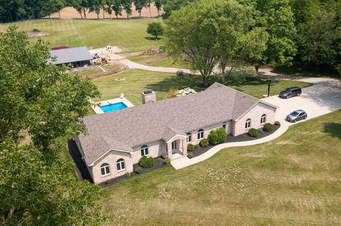 Photo of 5152 S Tecumseh Road, Springfield, OH 45502 (MLS # 1039099)