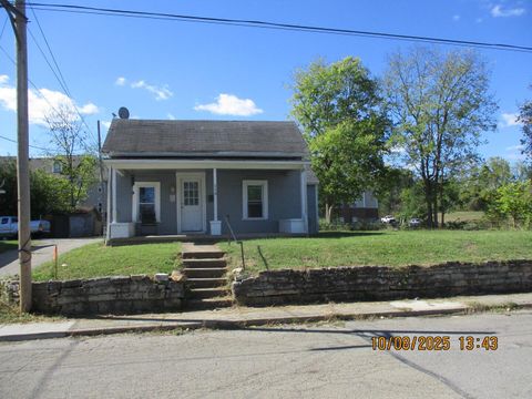 Photo of 114 S Roosevelt Avenue, Piqua, OH 45356 (MLS # 1041945)