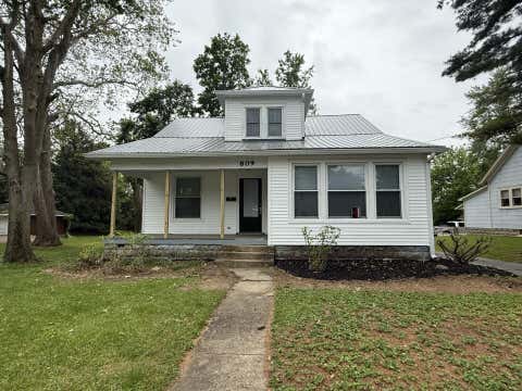 Photo for 809 E Court Street