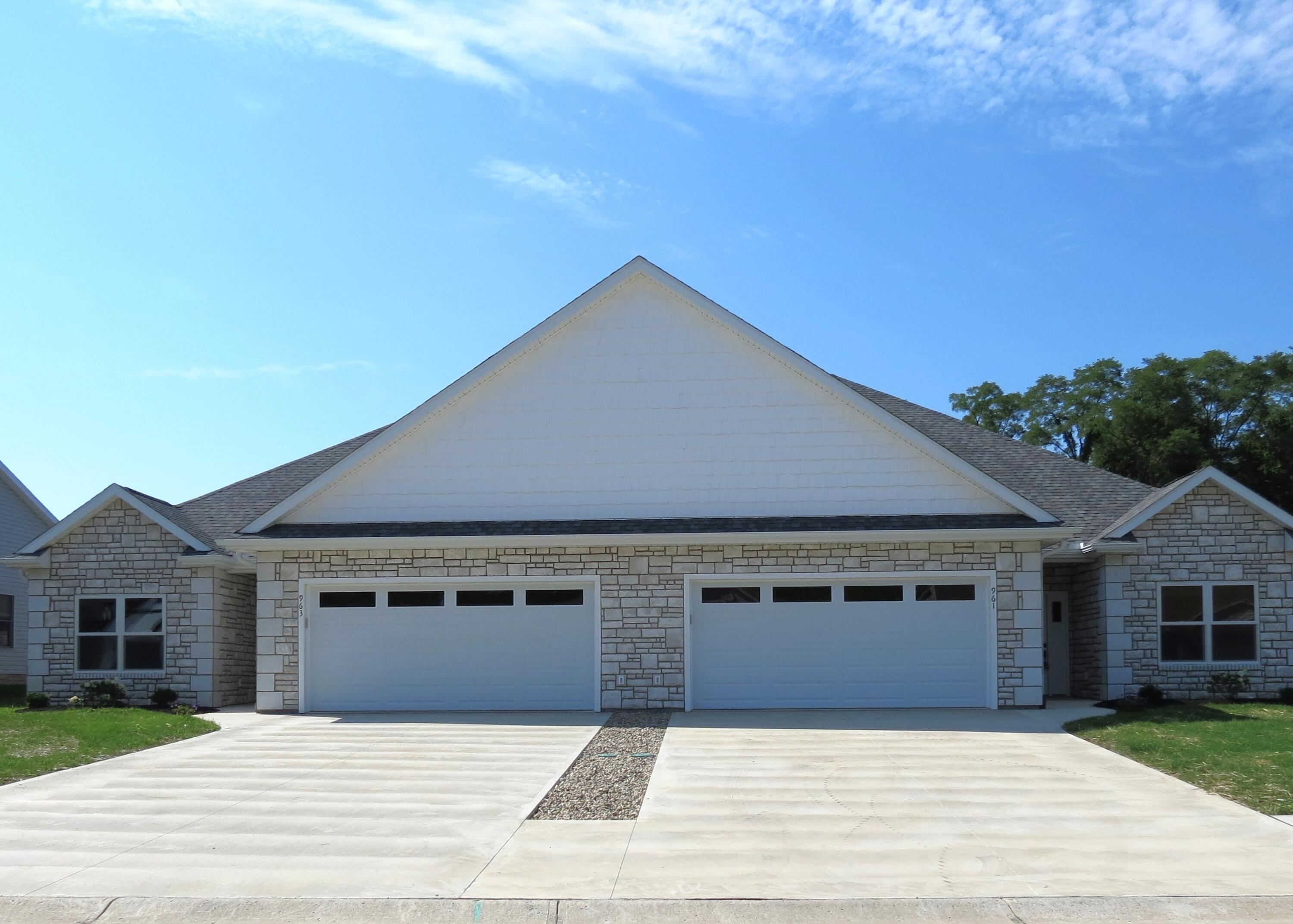 961 Winter Ridge Drive