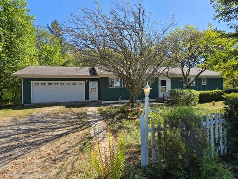 Photo of 5197 County Road 1, Bellefontaine, OH 43311 (MLS # 1041749) Photo of 5197 County Road 1, Bellefontaine, OH 43311 (MLS # 1041749)