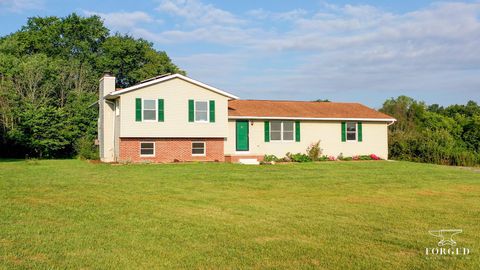 Photo of 1026 S Township Road 129, Zanesfield, OH 43360 (MLS # 1040601)