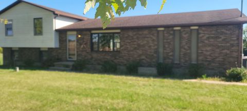 Photo of 2430 Myers Road, Springfield, OH 45502 (MLS # 1041820) Photo of 2430 Myers Road, Springfield, OH 45502 (MLS # 1041820)