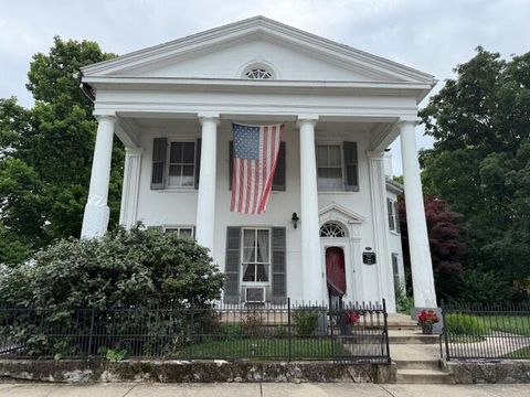 Photo of 615 N Wayne Street, Piqua, OH 45356 (MLS # 1039743)