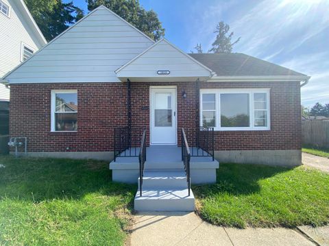 Photo of 1018 Pine Street, Springfield, OH 45505 (MLS # 1041920)