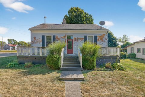 Photo of 301 W Main Street, Fletcher, OH 45326 (MLS # 1041404)