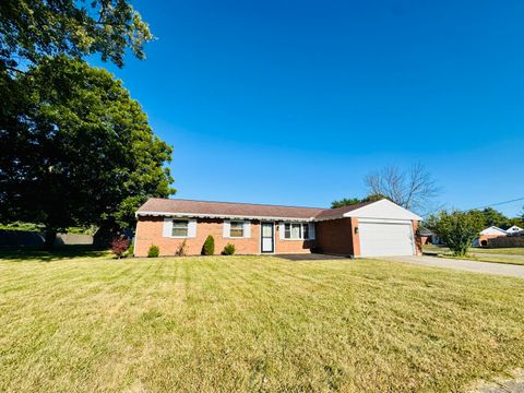 Photo of 809 Candlewood Boulevard, Piqua, OH 45356 (MLS # 1041111)