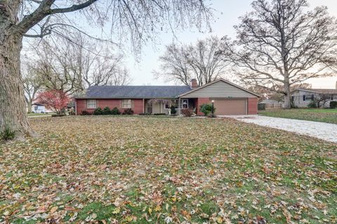 Photo of 221 Hickory Drive, Greenville, OH 45331 (MLS # 1042714)